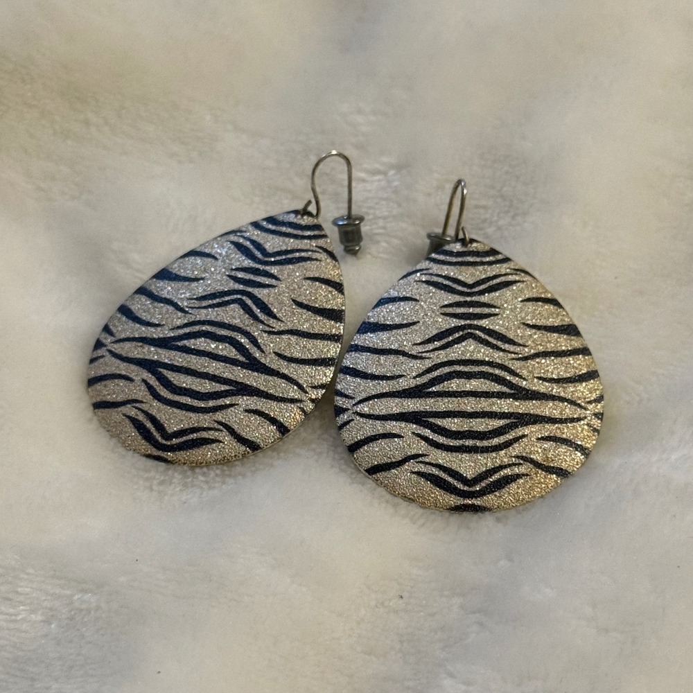 Tear Drop Tiger Print Glitter Dangle‎ Earrings